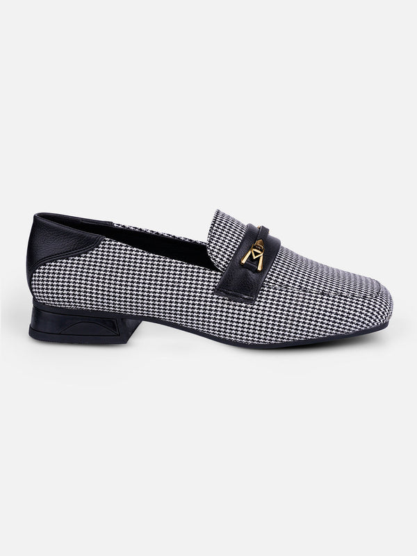 Women's Black/White Casual Slip On (IU2009)