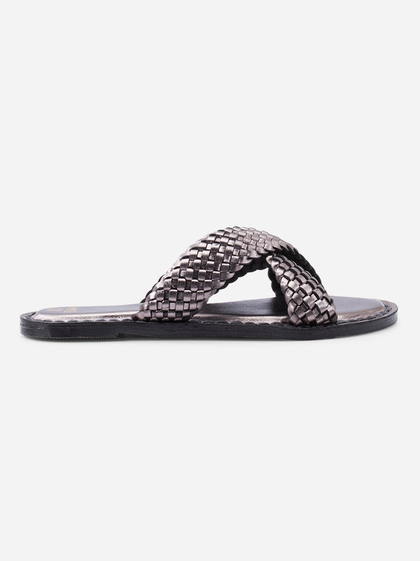 Women's Pewter Criss Cross Slide In Sandal (IU4012)