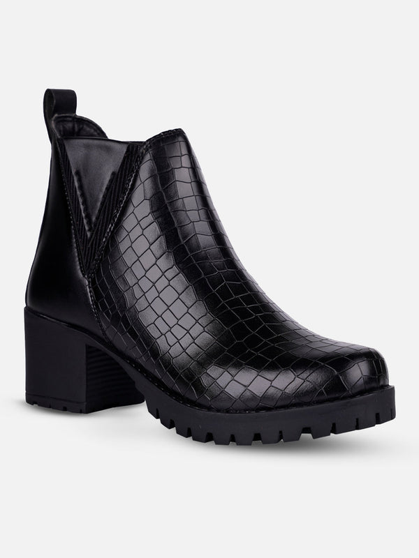 Women's Black Casual Boots (IU5004)