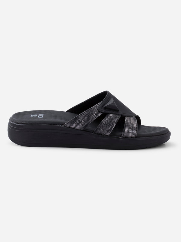 Women's Black Slipon Sandals (IU6021)